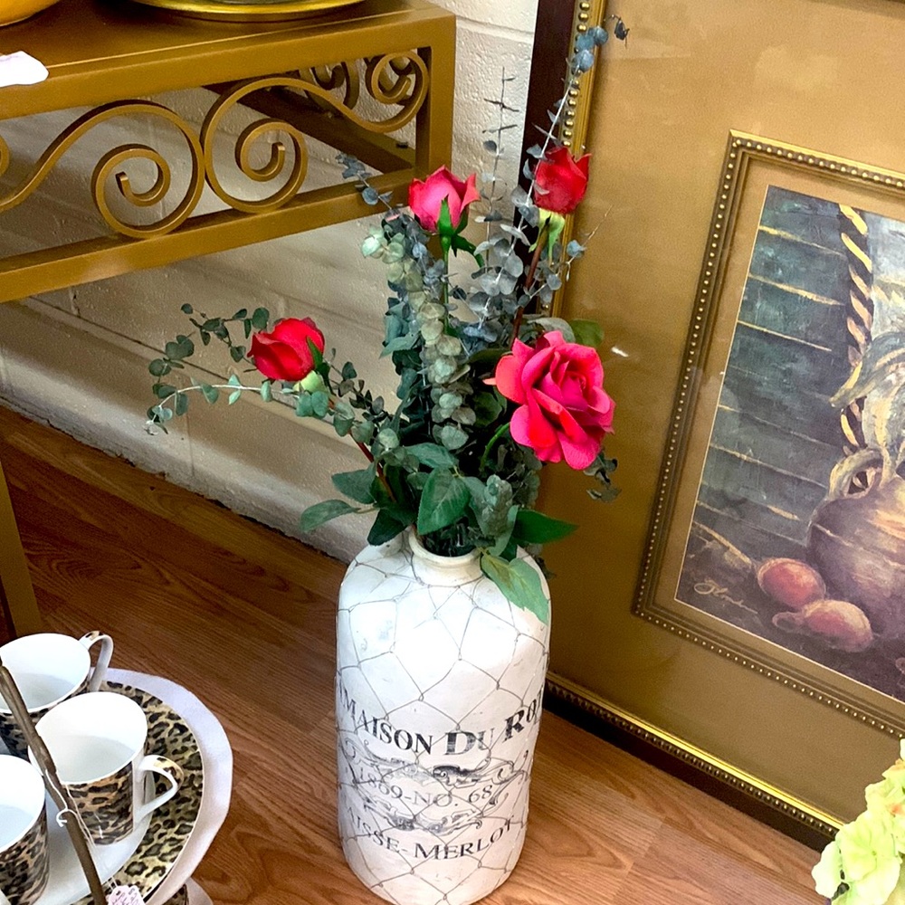 Beautiful white hand crafted glass vase from 1869